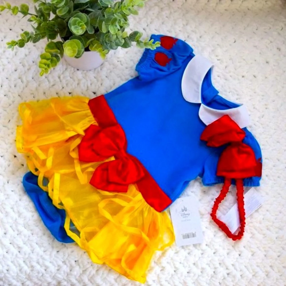 NWT Disney Store Snow White Costume (Multi) 12-18M